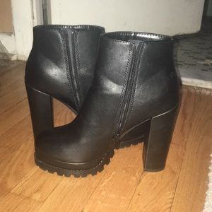 High heel boots